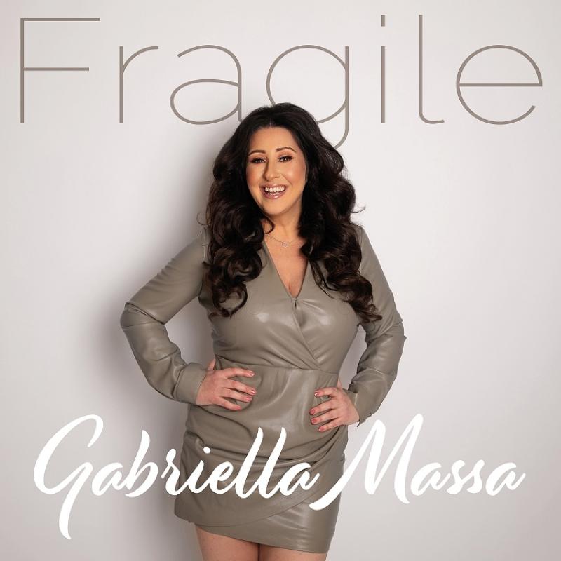 Sängerin Gabriella – FRAGILE 
